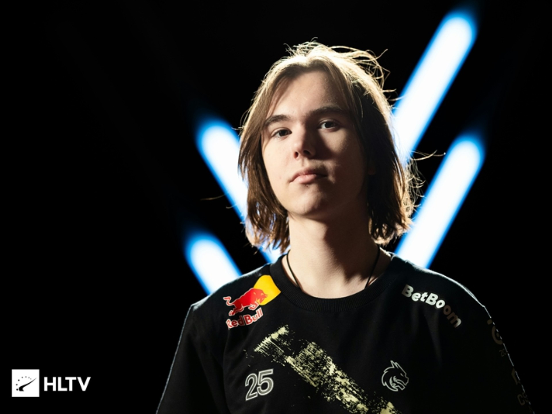 T1 Zeus输给RNG后微笑被韩网冲烂，Ghost选手发声应援