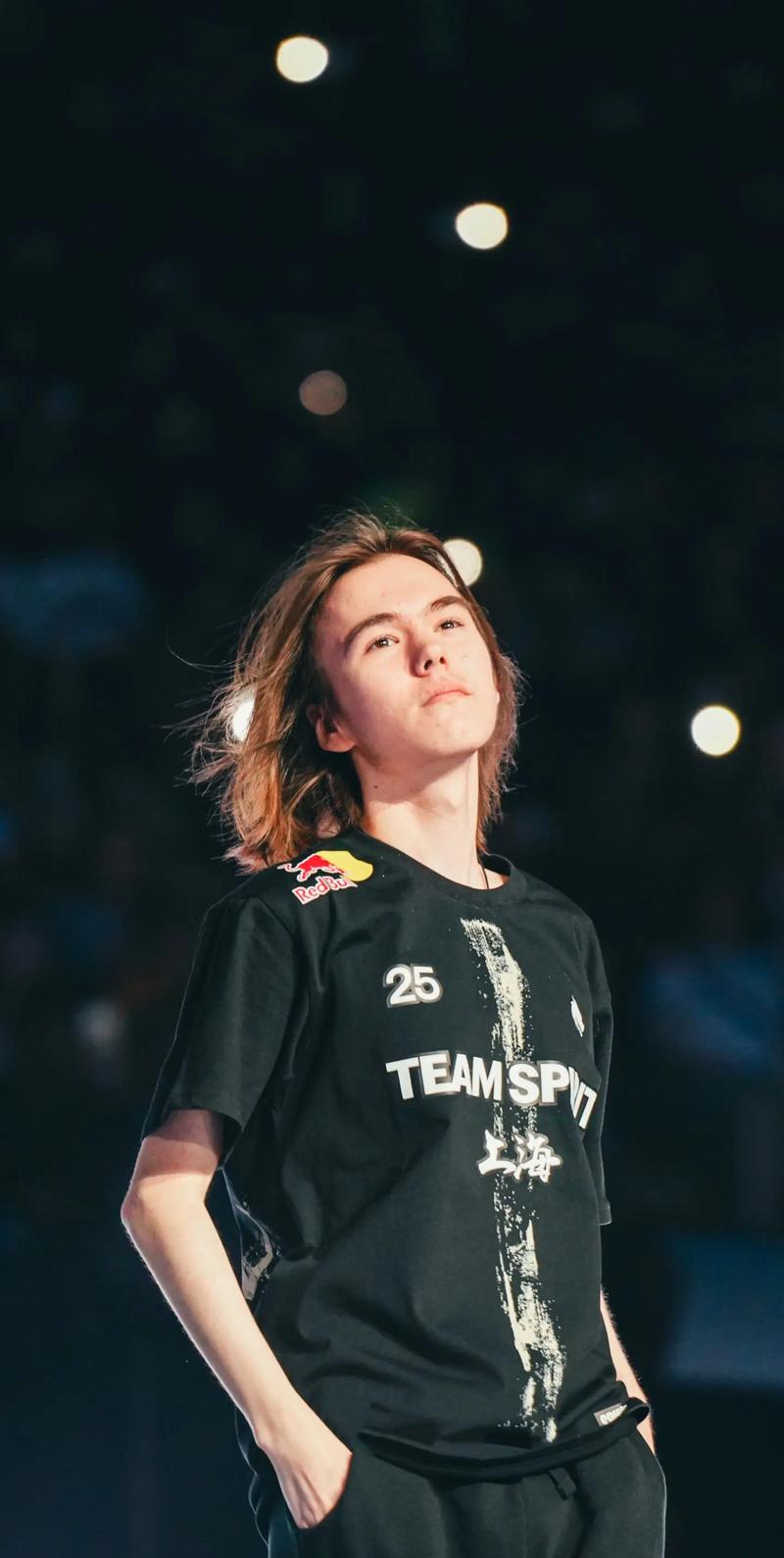 LPL转会：icon沉寂后加盟BLG，会跟fofo轮换吗？