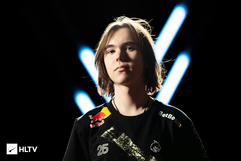 Knight9左手人设崩塌，LPL亚运会中单依旧成疑