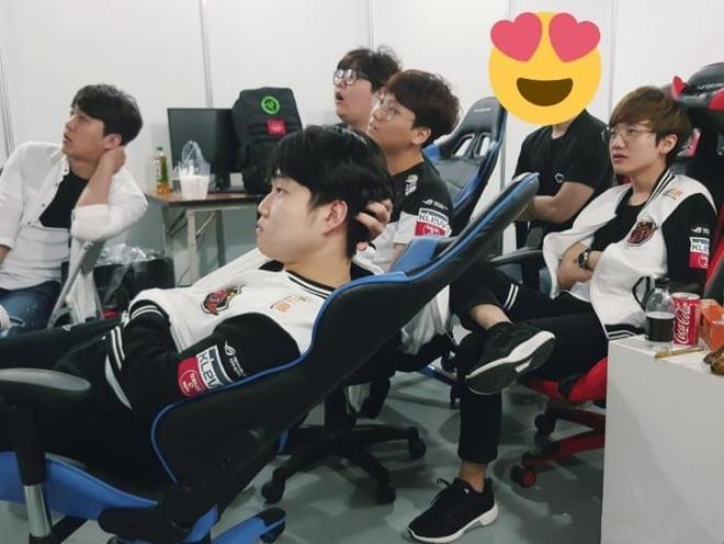 NAVI将面对FlyQuest， B8 将在StarLadder布达佩斯Major 2025第二阶段揭幕战中与Liquid交锋
