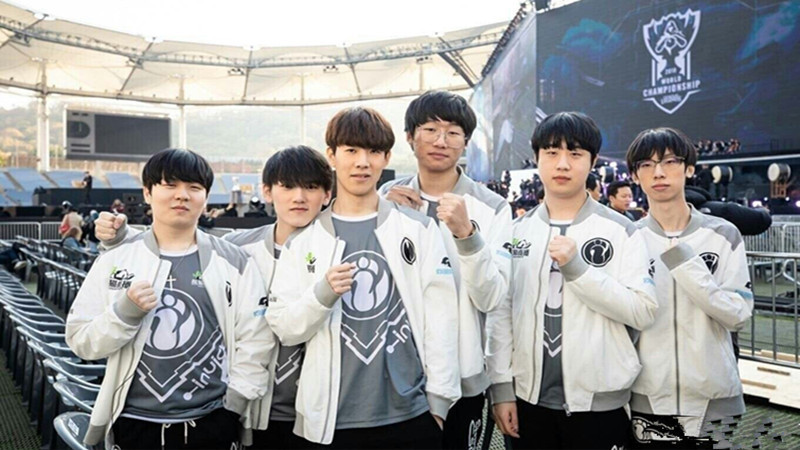 GALA ：对下一场比赛的期望是希望我们能稳稳的赢下来