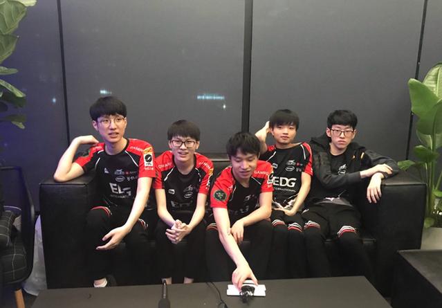 EPL S20 小组赛：找回状态 Mouz 2-0击败FNC