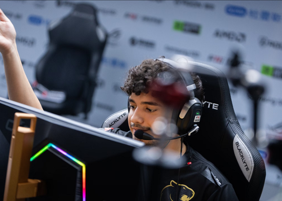 Royal Never Give Up 官方帖子：祝贺 milkyway 的 LPL 首次亮相一周年快乐！