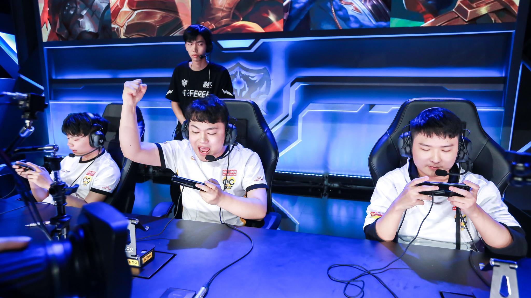 【前瞻】2025LPL春季赛 EDG vs ES，EDG盼取胜重回第二