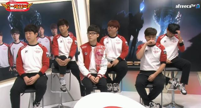 JIEJIE ：我觉得队伍最需要解决的是预防Gank的能力