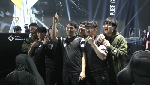 25秋第七周最佳阵容：武汉ES四人上榜，Alan获双料周最佳