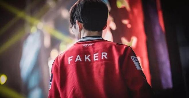 ropz 在整场比赛中取得了22次击杀，但他无法带领队友获得5次双位数击杀。 Vitality 轻松赢得了第一张地图。